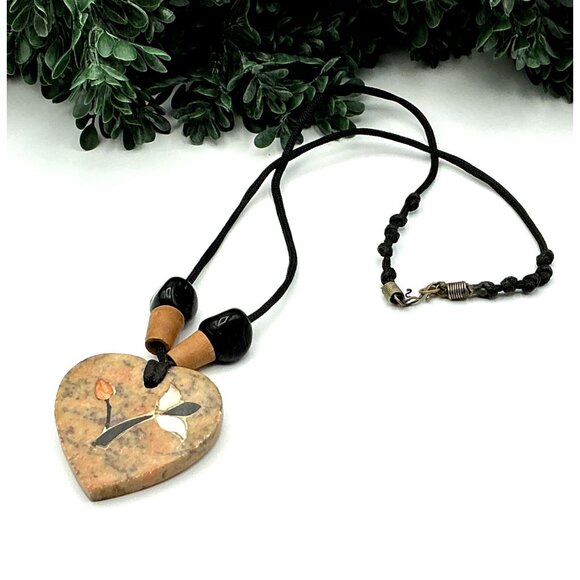 Natural Stone Heart Pendant Necklace With Inlay Flower Design and Adjustable Cor - Picture 1 of 4